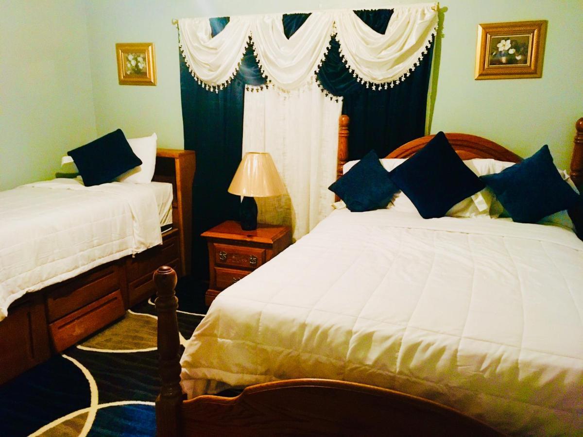 2 Bedroom Sleeps 6 Spacious Luxury Apartment 79 Montgomery Bagian luar foto